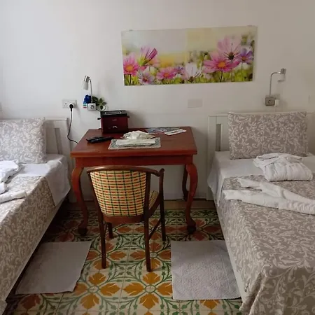 Corto Maltese בית הארחה 4*