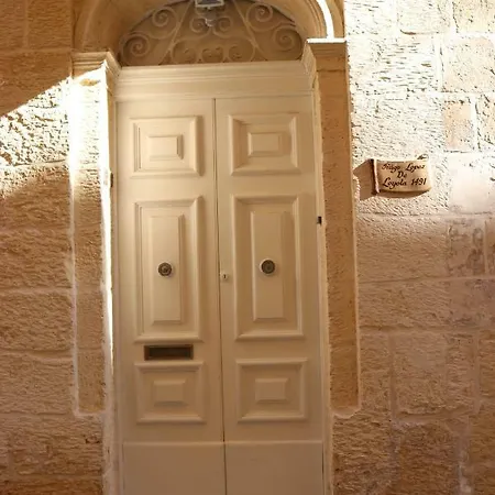 Corto Maltese בית הארחה