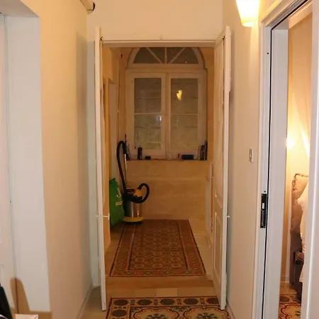 Corto Maltese בית הארחה 4*