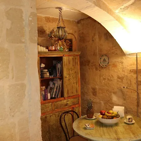 Corto Maltese בית הארחה Cospicua