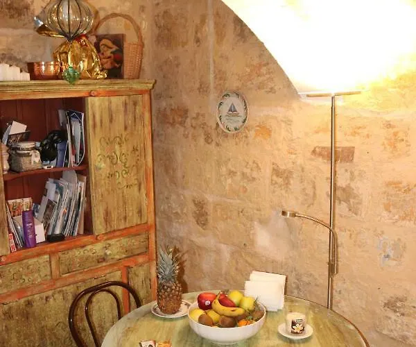 Πανσιόν Corto Maltese